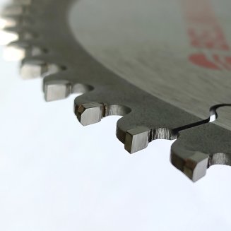 Диск пильный по цветным металлам и пластику BELMASH 305*3,1/2,1*30; 80T